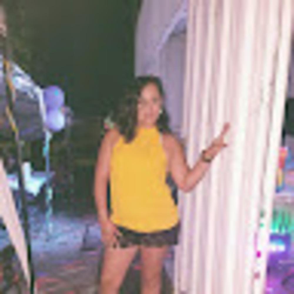 Meet your Posher, Eli vlogs